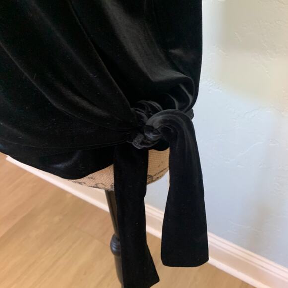 NWT Ann Taylor Velvet Wrap Top Black Large petite v neck holidays short sleeve - Picture 9 of 15